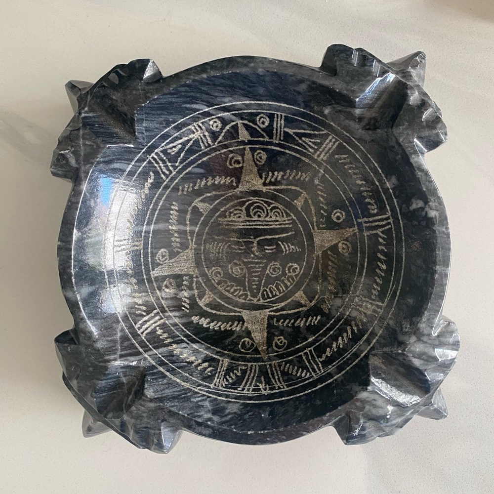 Vintage Mexican Aztec Folk Art Mayan Calendar Grey Lapis Ashtray